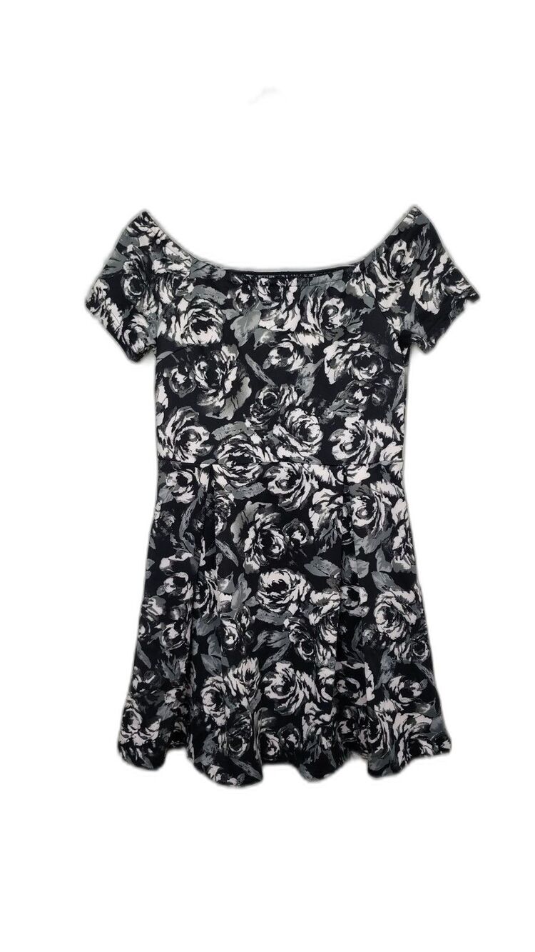 Justfab Floral Dress Black and White Skater Y2K Dress Size Medium NWT